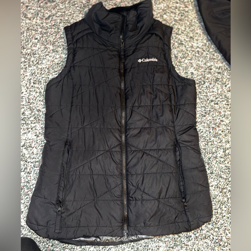 Columbia Black Quilted Vest